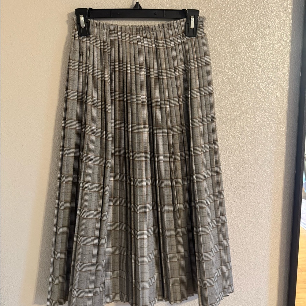 Plaid Pleated Midi Skirt - Gray